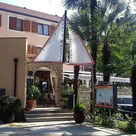 Pansion Comfort Santa Marija 3*