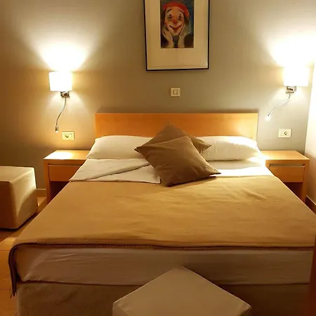 Couette-café Pansion Comfort Santa Marija 3*